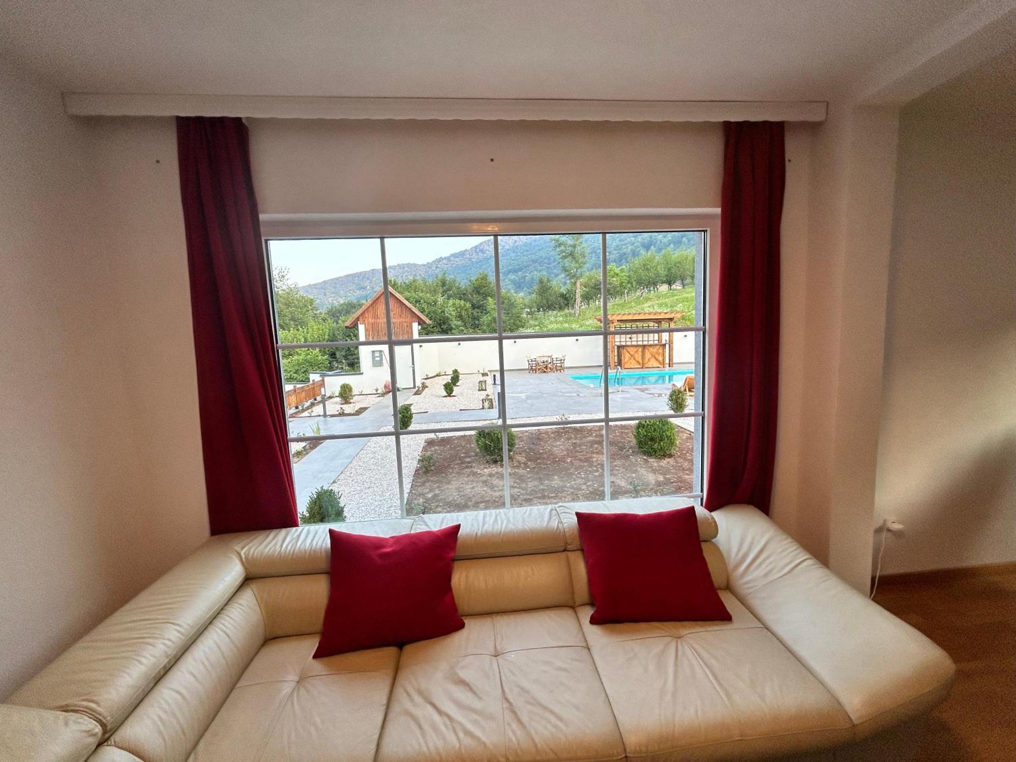 Romantic Lodge بانيا لوكا المظهر الخارجي الصورة