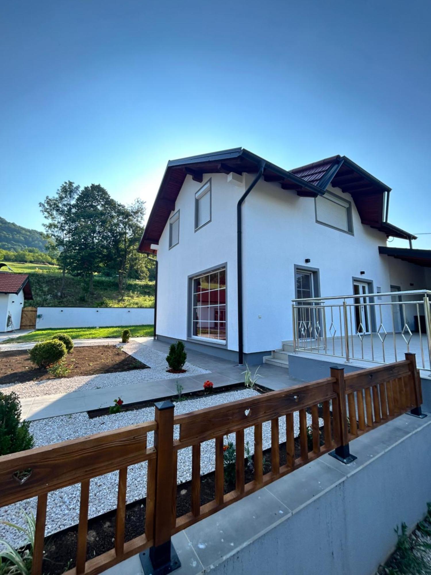 Romantic Lodge بانيا لوكا المظهر الخارجي الصورة