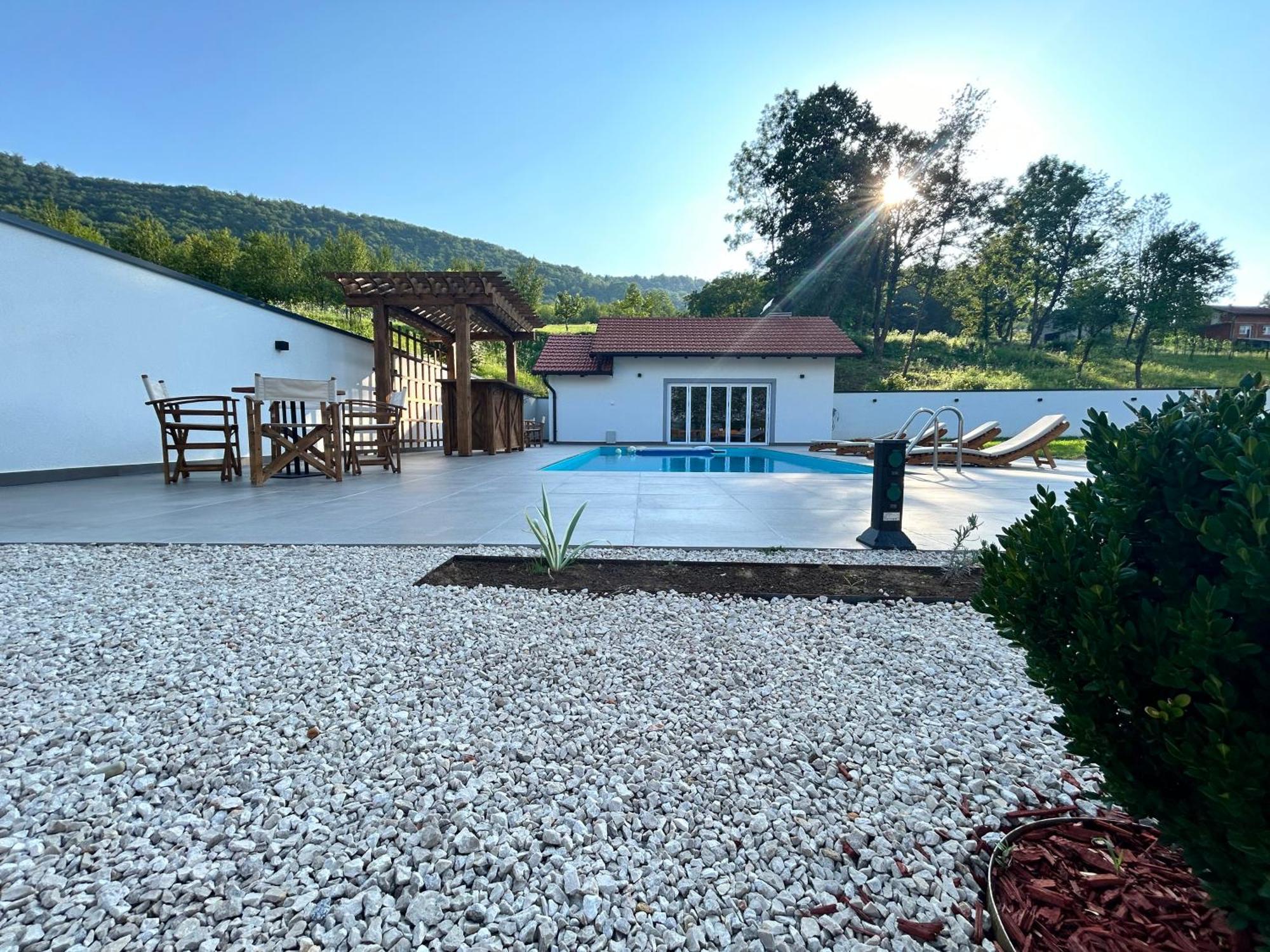 Romantic Lodge بانيا لوكا المظهر الخارجي الصورة