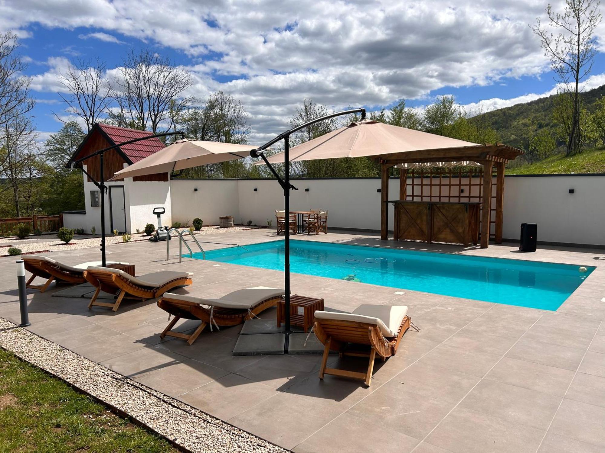 Romantic Lodge بانيا لوكا المظهر الخارجي الصورة