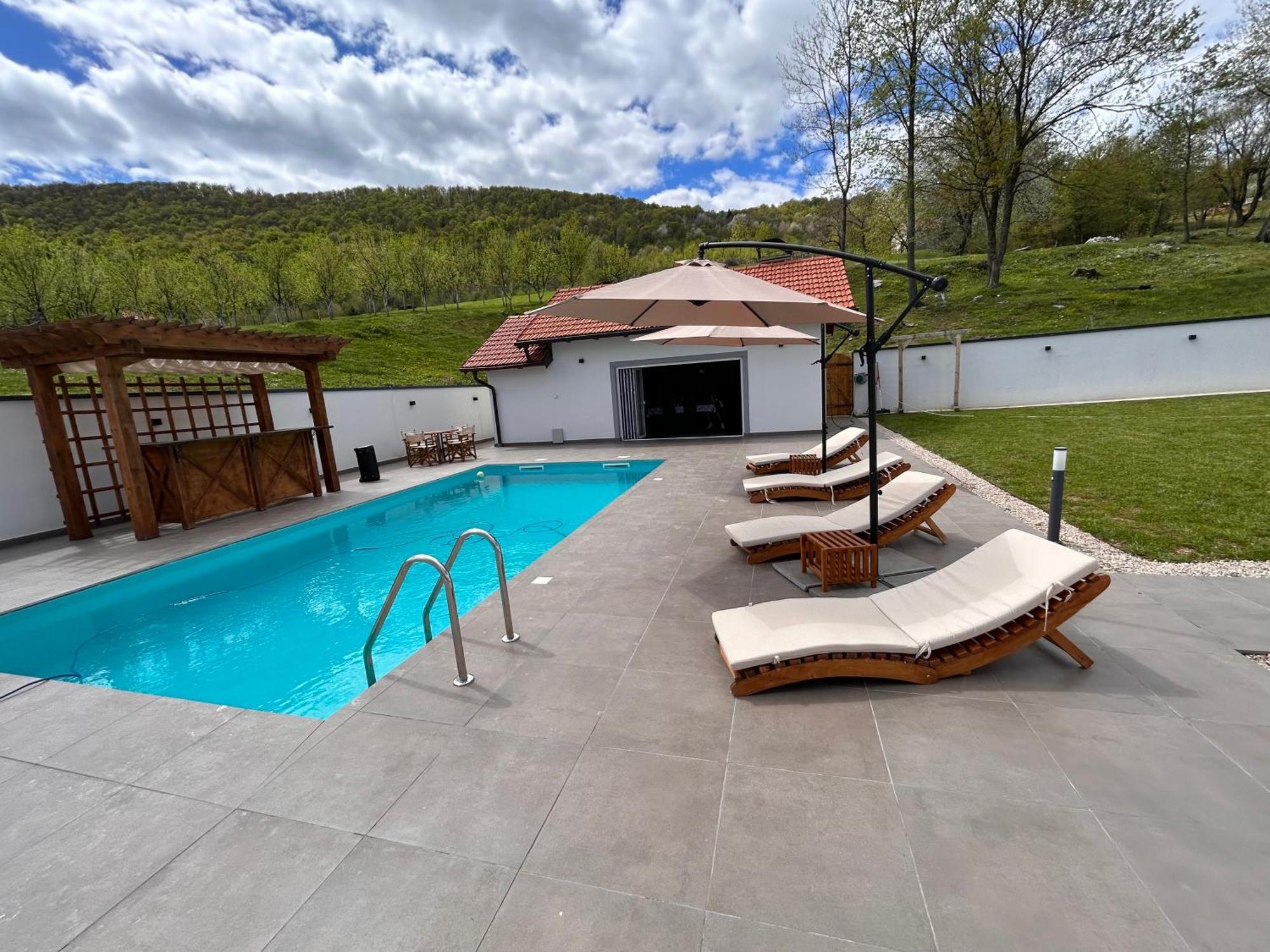 Romantic Lodge بانيا لوكا المظهر الخارجي الصورة